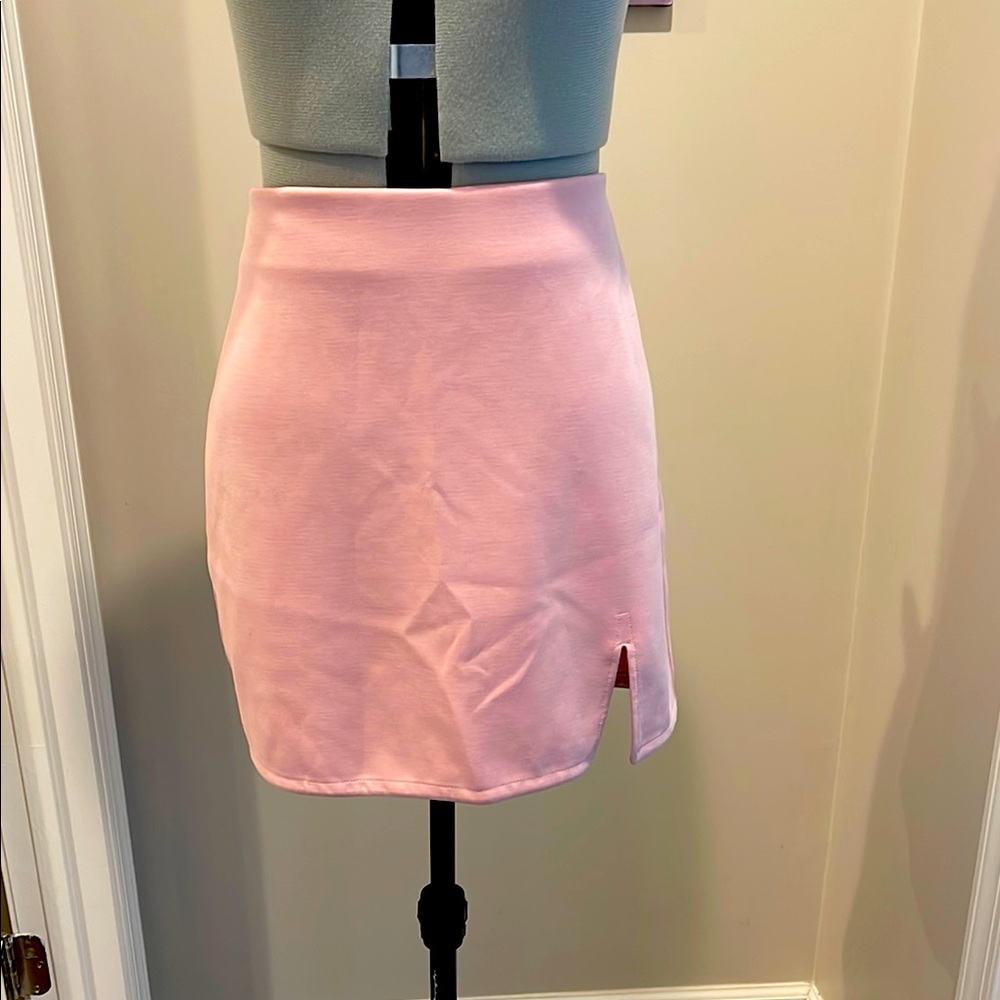 Lululemon softstreme high rise mini skirt size L